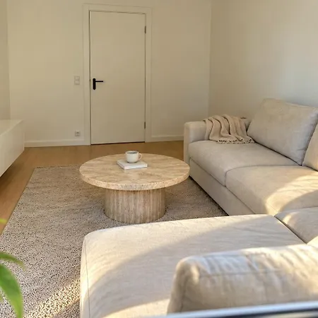White House Apartment *